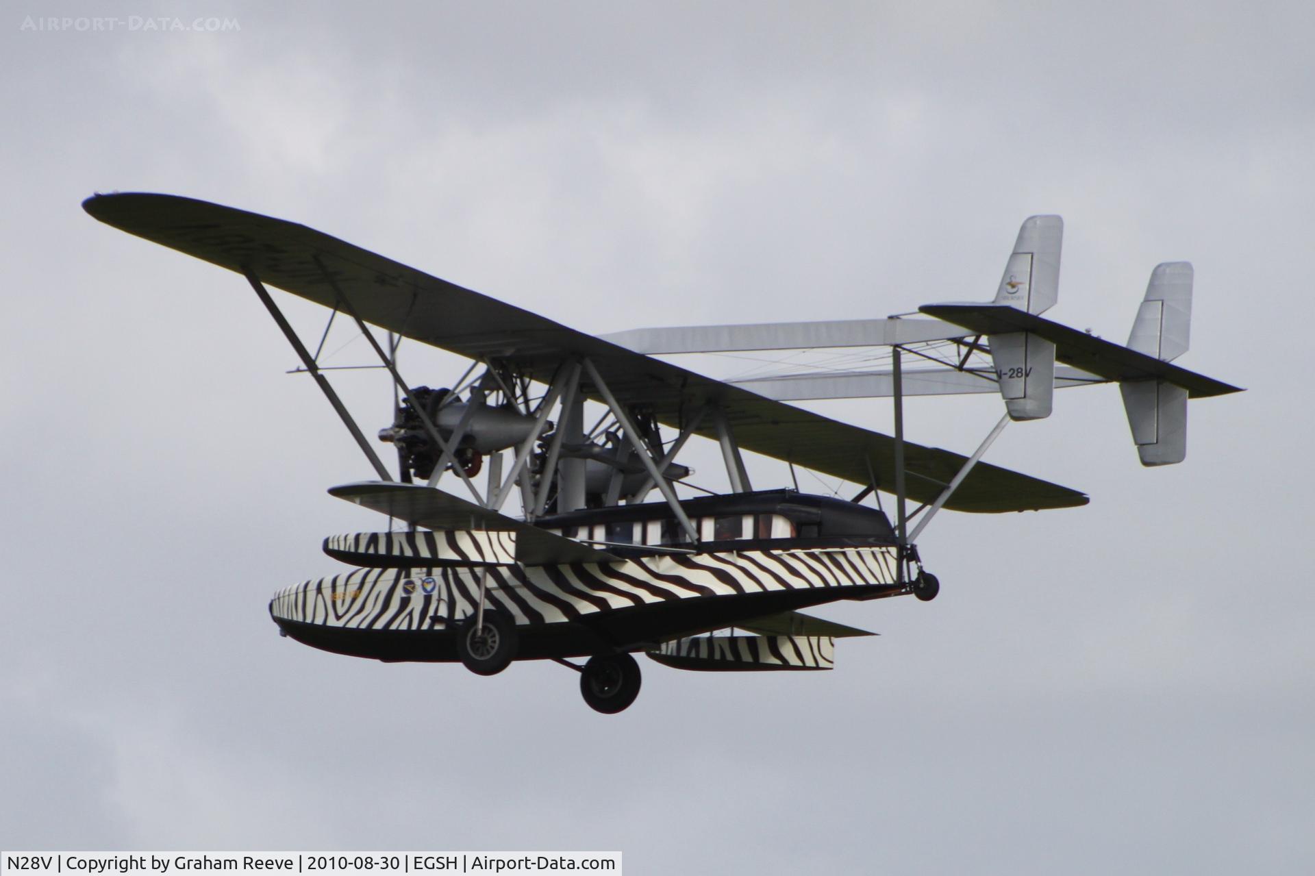 N28V, 2001 Sikorsky S-38B (Replica) C/N B414-20, Landing at Norwich.