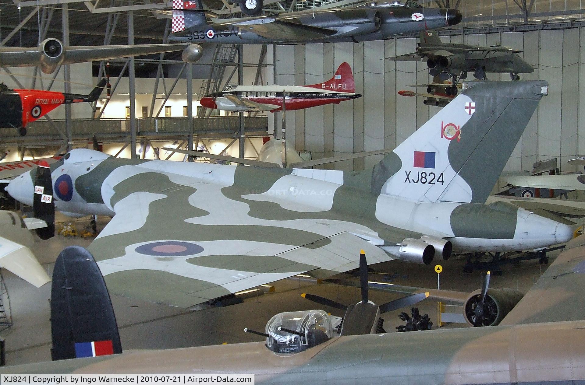 XJ824, 1961 Avro Vulcan B.2A C/N Set 24, Avro 698 Vulcan B2A at the Imperial War Museum, Duxford