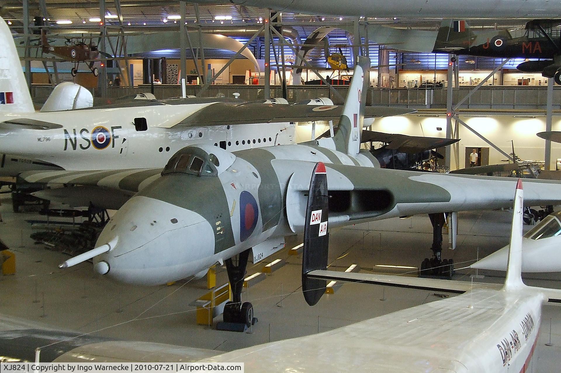XJ824, 1961 Avro Vulcan B.2A C/N Set 24, Avro 698 Vulcan B2A at the Imperial War Museum, Duxford