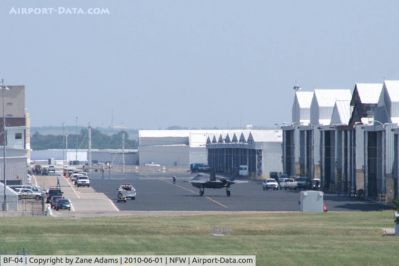 BF-04, 2009 Lockheed Martin F-35B Lightning II C/N BF-04, F-35B ( ship #4) departing the run station at Lockheed Martin - NASJRB Fort Worth