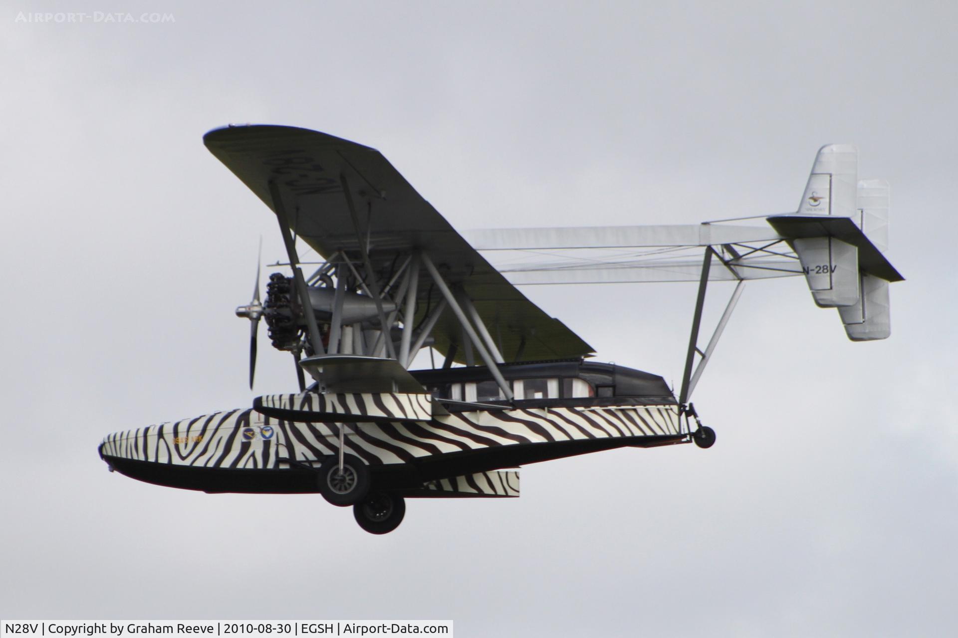 N28V, 2001 Sikorsky S-38B (Replica) C/N B414-20, Landing at Norwich.