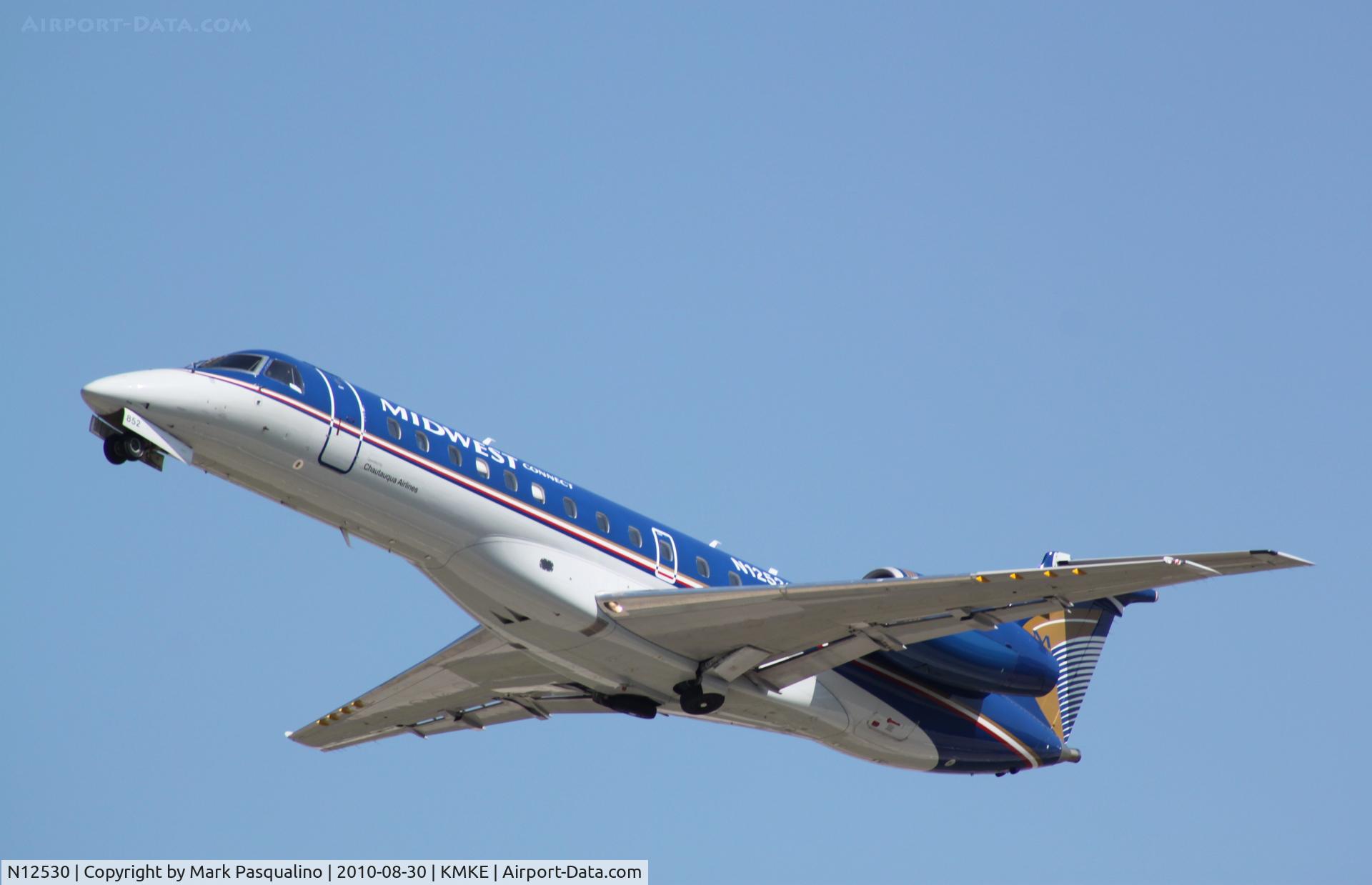 N12530, 2001 Embraer ERJ-135LR (EMB-135LR) C/N 145533, EMB-135LR