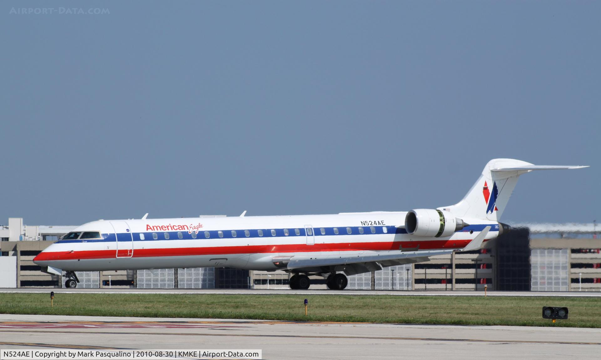 N524AE, 2004 Bombardier CRJ-701 (CL-600-2C10) Regional Jet C/N 10154, CL-600-2C10