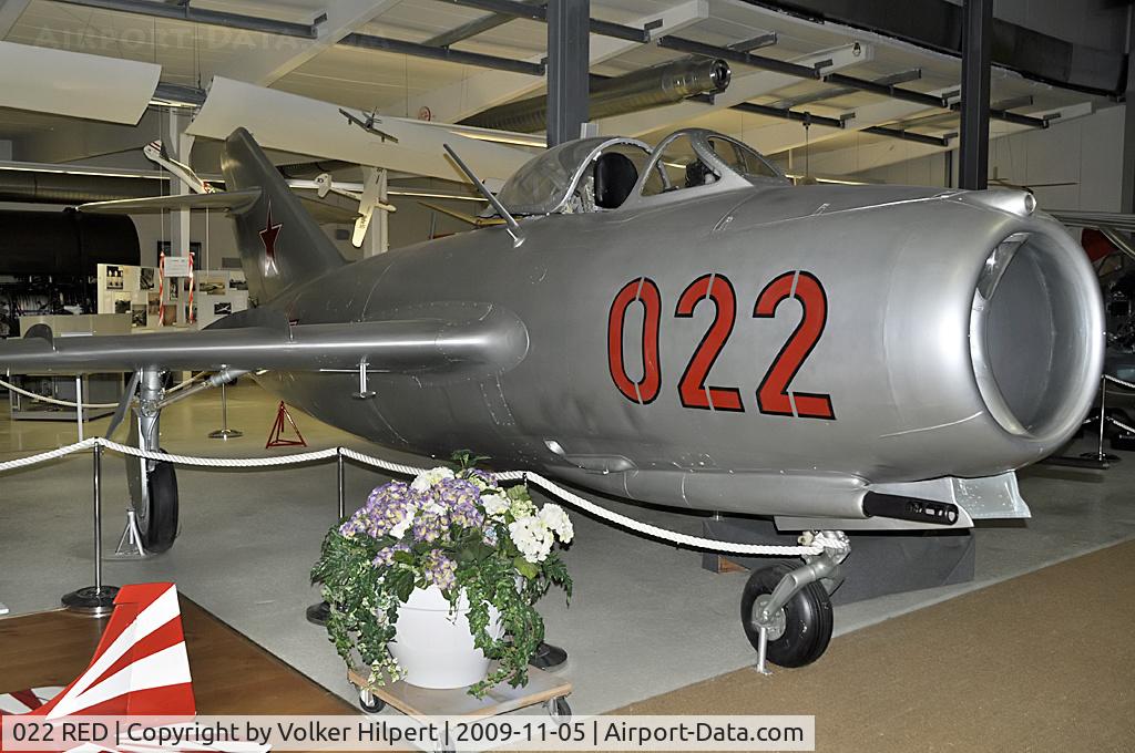 022 RED, Mikoyan-Gurevich MiG-15bis C/N 31530712, at Laatzen