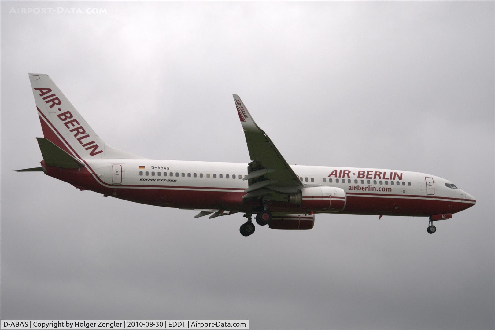 D-ABAS, 1999 Boeing 737-86J C/N 28073, Coming down to TXL on runway 26R