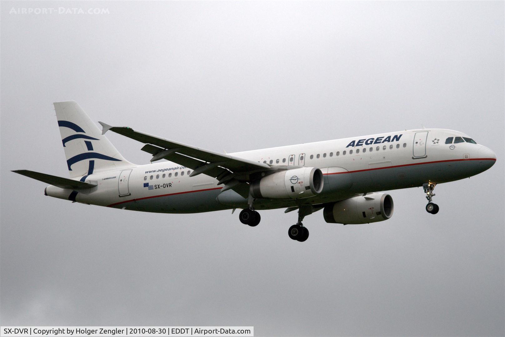 SX-DVR, 2008 Airbus A320-232 C/N 3714, Aegean flight A3 852 from Athens dives through the Clouds down to TXL
