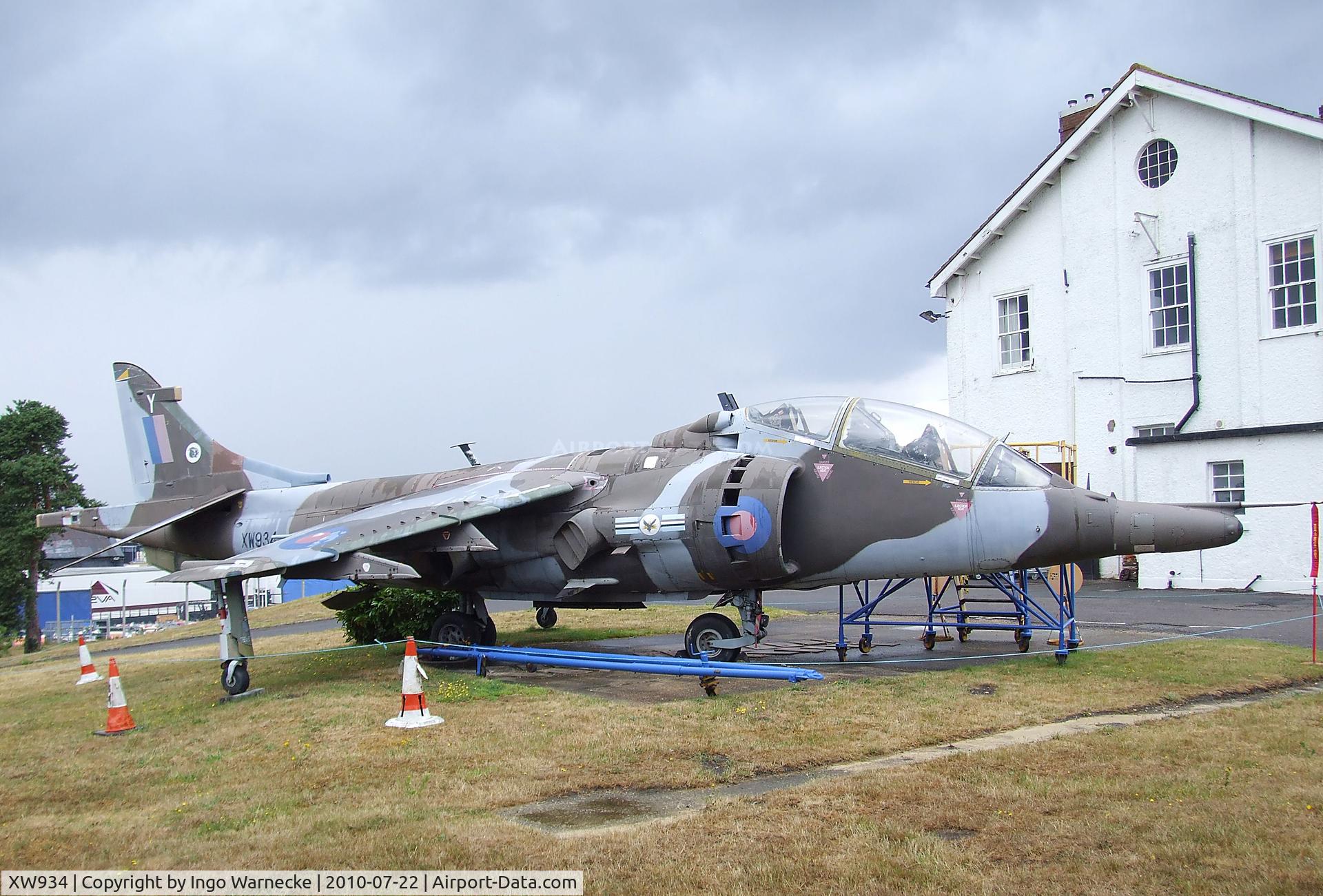 XW934, 1973 Hawker Siddeley Harrier T.4 C/N 212017, Hawker Siddeley Harrier T4 at the Farnborough Air Sciences Trust