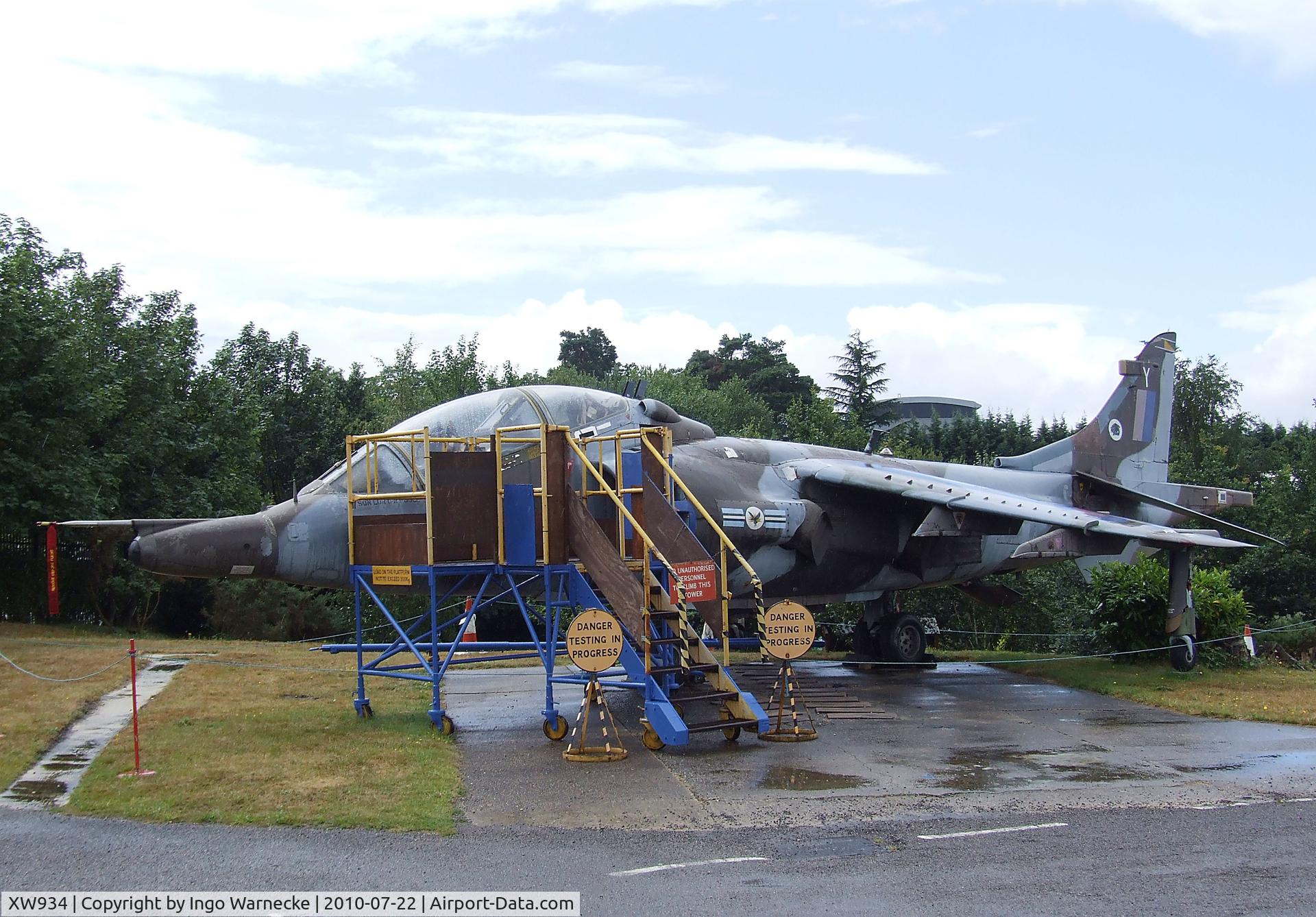 XW934, 1973 Hawker Siddeley Harrier T.4 C/N 212017, Hawker Siddeley Harrier T4 at the Farnborough Air Sciences Trust