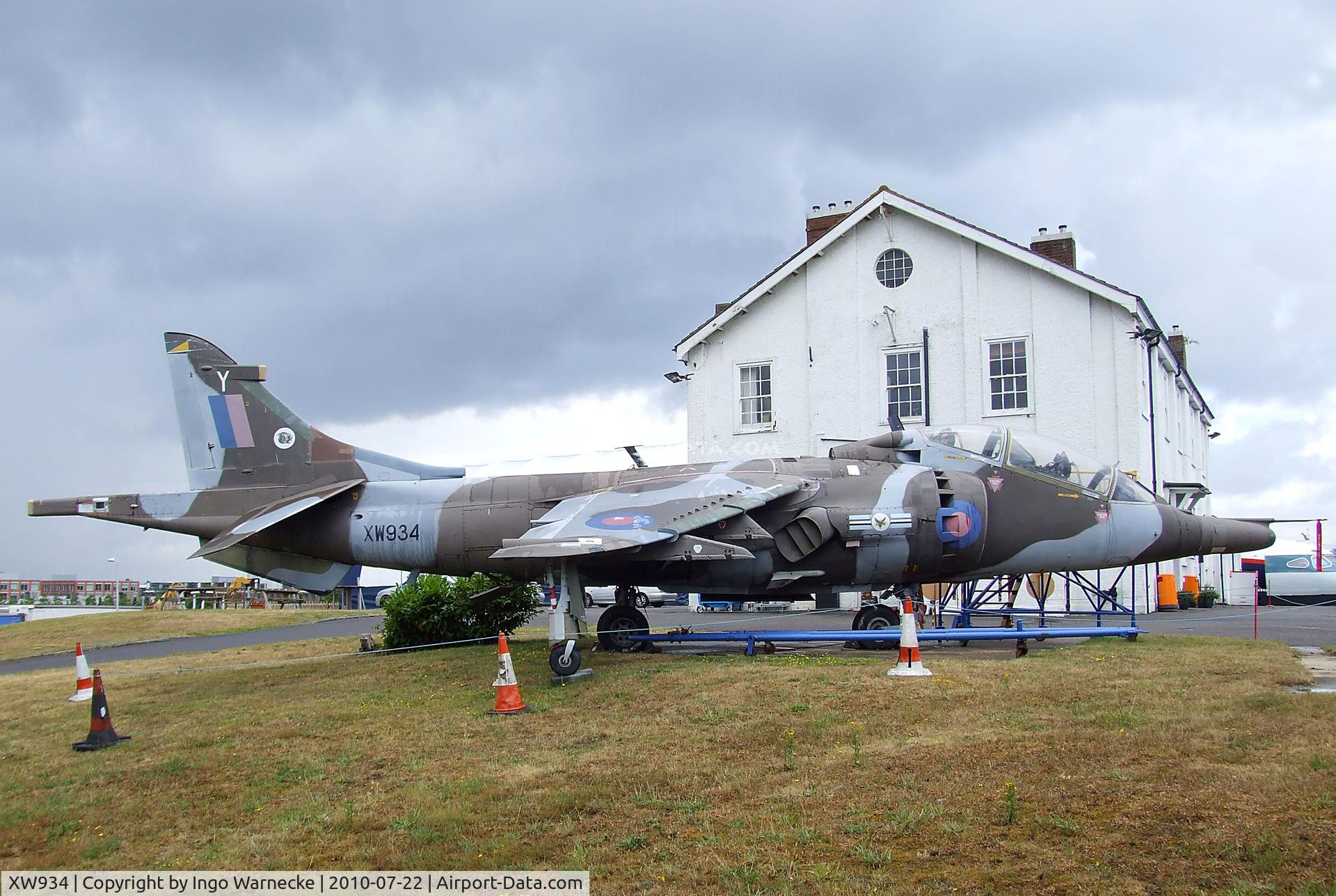 XW934, 1973 Hawker Siddeley Harrier T.4 C/N 212017, Hawker Siddeley Harrier T4 at the Farnborough Air Sciences Trust