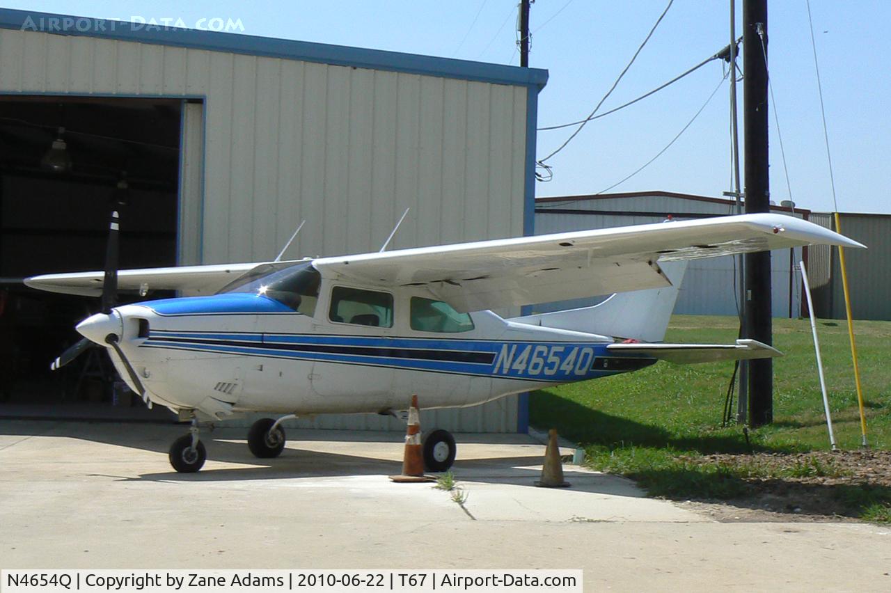 N4654Q, 1972 Cessna 210L Centurion C/N 21059554, At Hicks Field, Fort Worth, TX