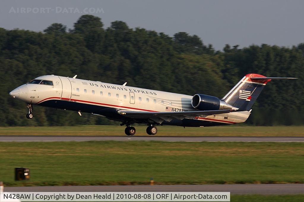 N428AW, 2002 Bombardier CRJ-200LR (CL-600-2B19) C/N 7695, US Airways Express (Air Wisconsin) N428AW departing RWY 5 en route to Philadelphia Int'l (KPHL) as Flight AWI3581.