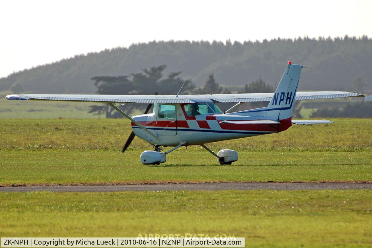 ZK-NPH, Cessna A152 Aerobat C/N A1520919, At New Plymouth
