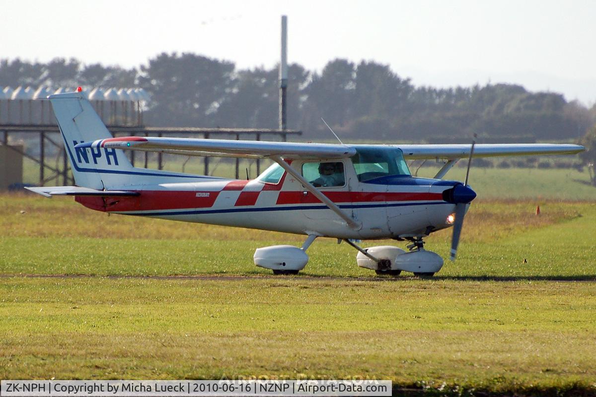 ZK-NPH, Cessna A152 Aerobat C/N A1520919, At New Plymouth