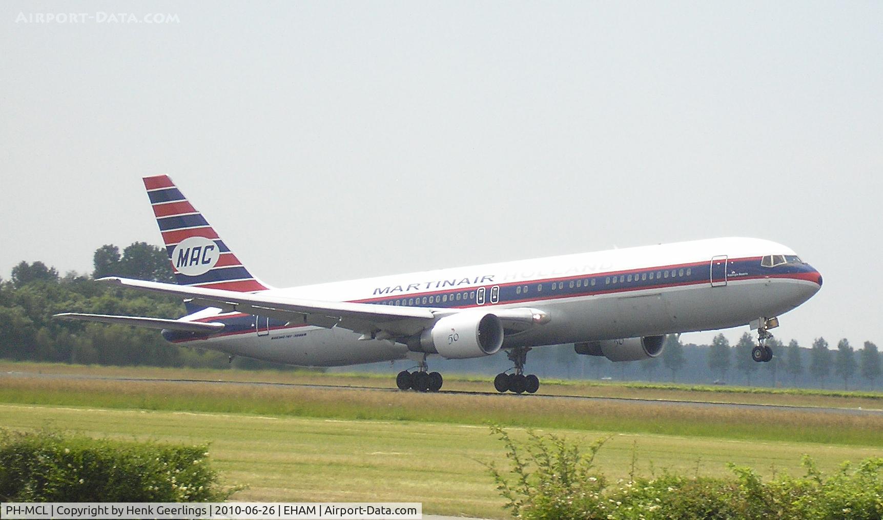 PH-MCL, 1992 Boeing 767-31A/ER C/N 26469, Schiphol Airport  , 26 june 2010

Retro cs