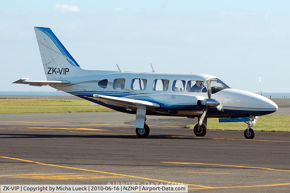 ZK-VIP, Piper PA-31-350 Chieftain C/N 31-7405482, At New Plymouth