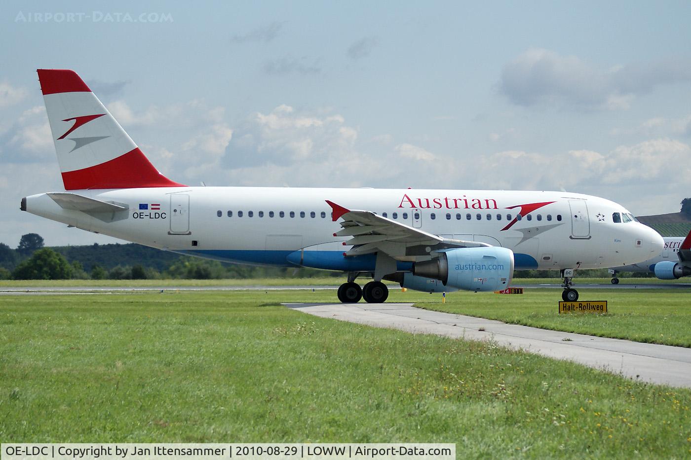OE-LDC, 2004 Airbus A319-112 C/N 2262, Aua @ VIE