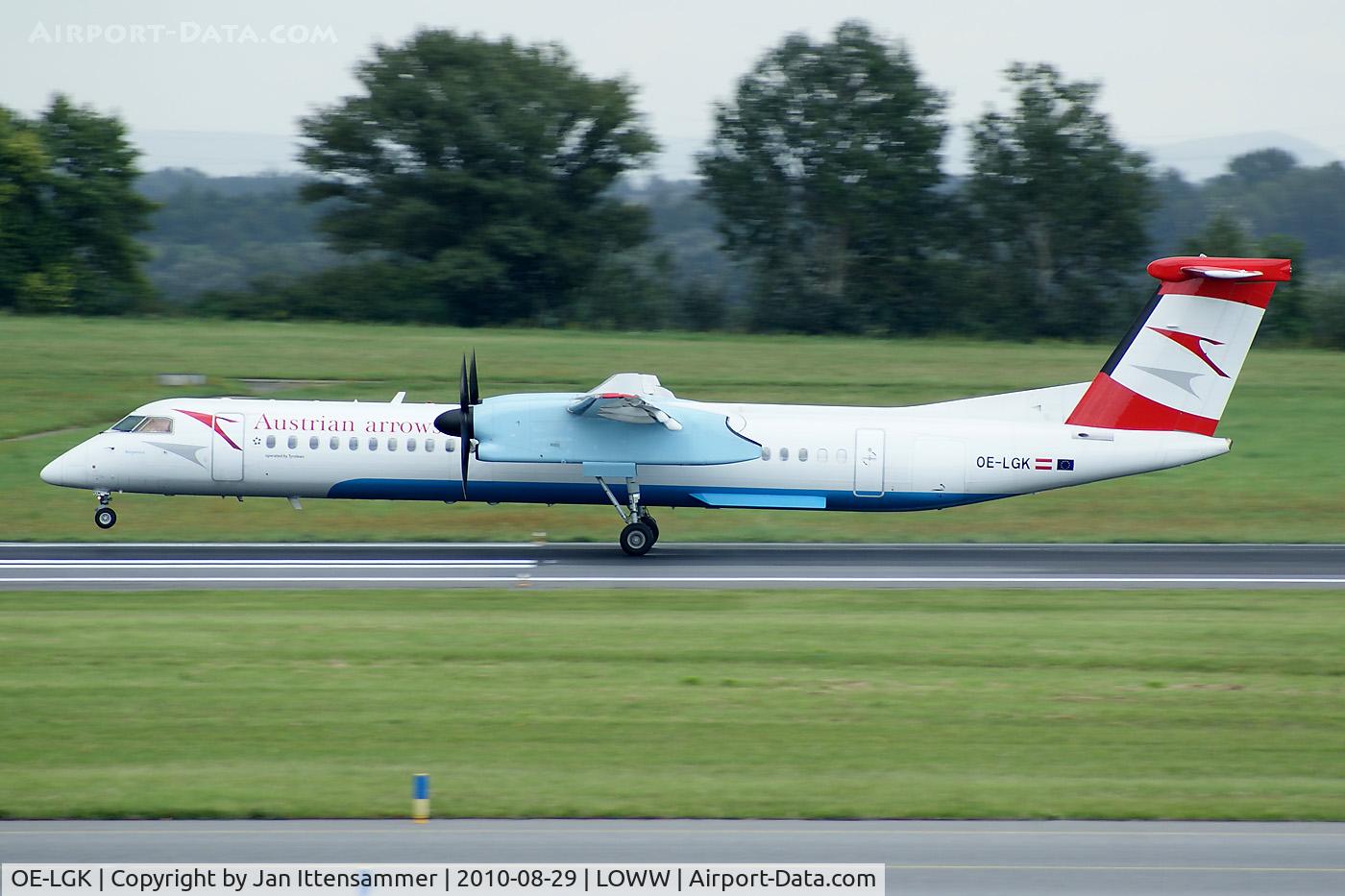 OE-LGK, 2009 De Havilland Canada DHC-8-402Q Dash 8 C/N 4280, Austrian arrows @ VIE