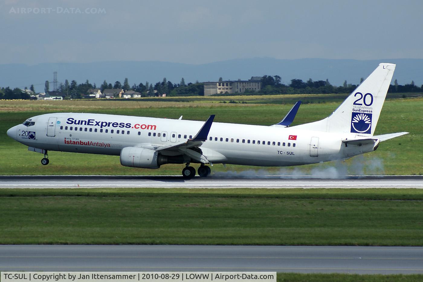 TC-SUL, 1998 Boeing 737-85F C/N 28822, SunExpress @ VIE