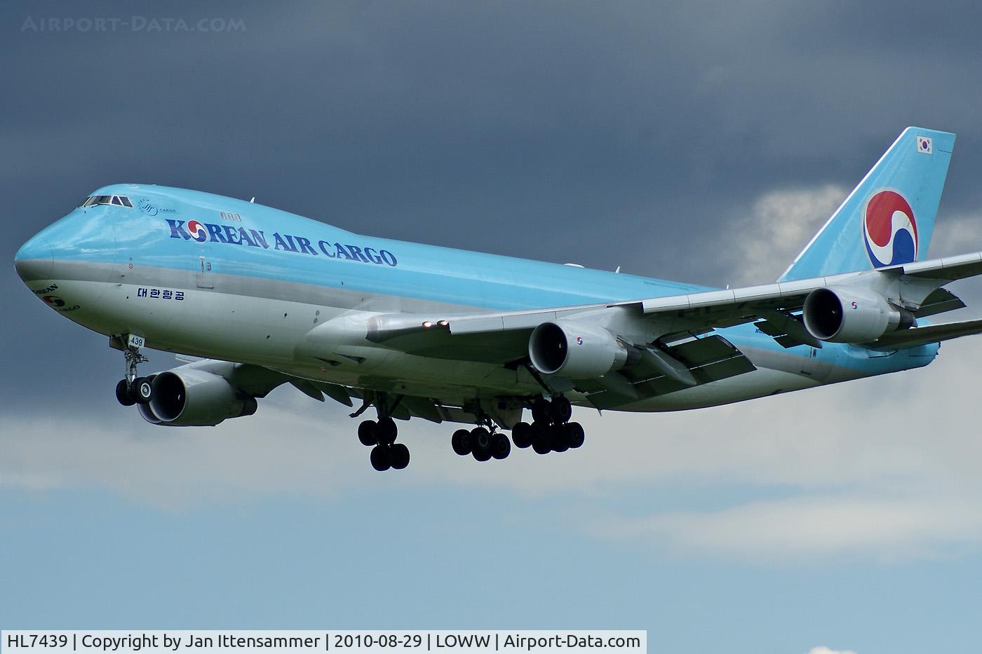 HL7439, 2003 Boeing 747-4B5F/SCD C/N 33516, Korea @ VIE