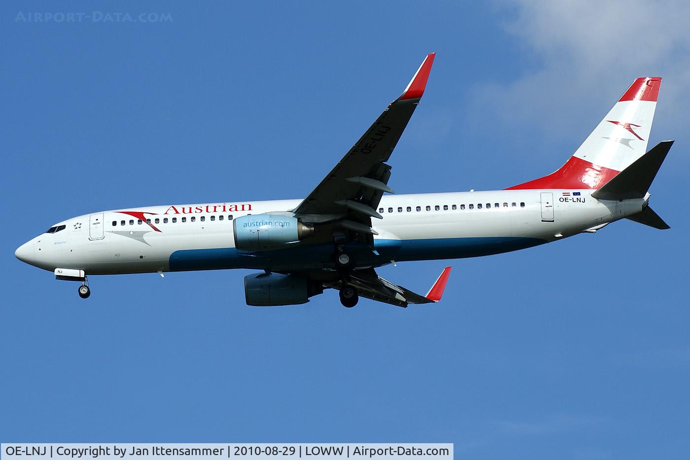 OE-LNJ, 1998 Boeing 737-8Z9 C/N 28177, AUA @ VIE