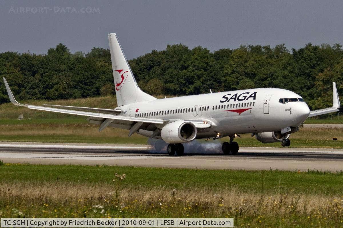 TC-SGH, 1998 Boeing 737-86J C/N 28068, touchdown