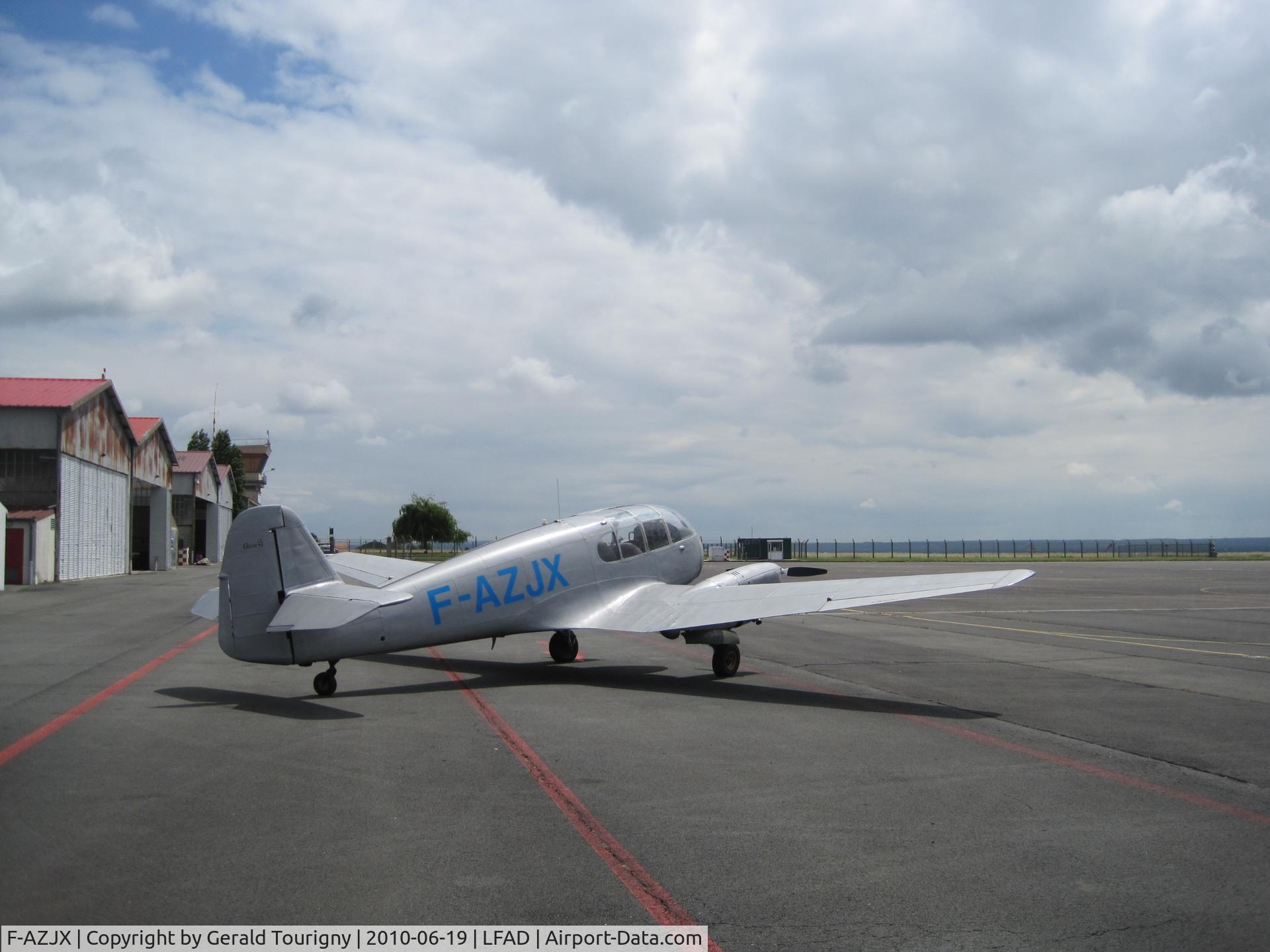 F-AZJX, 1949 Let Aero AE-45 C/N 4904, based in Compiègne, north of Paris, the only airworthy Aero 45