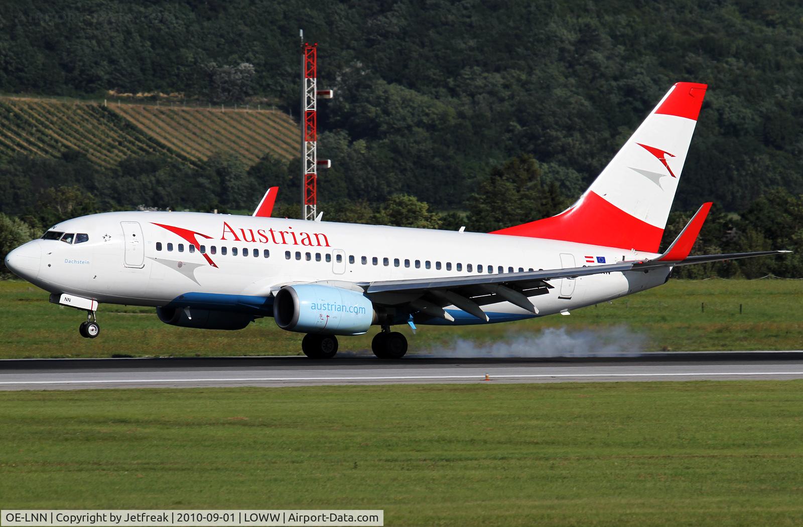 OE-LNN, 2000 Boeing 737-7Z9 C/N 30418, Austrian THE BOEING COMPANY 737-7Z9, c/n: 30418 ; closeup