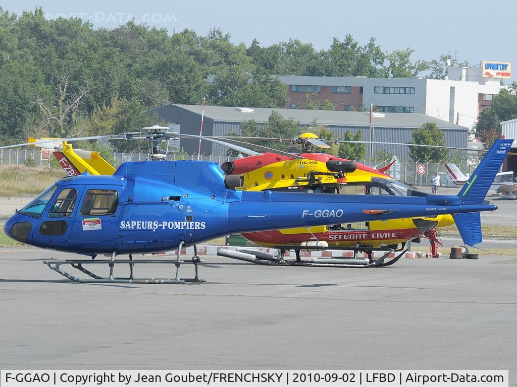 F-GGAO, Eurocopter AS-350B Ecureuil Ecureuil C/N 2208, au parking Sécurité Civile