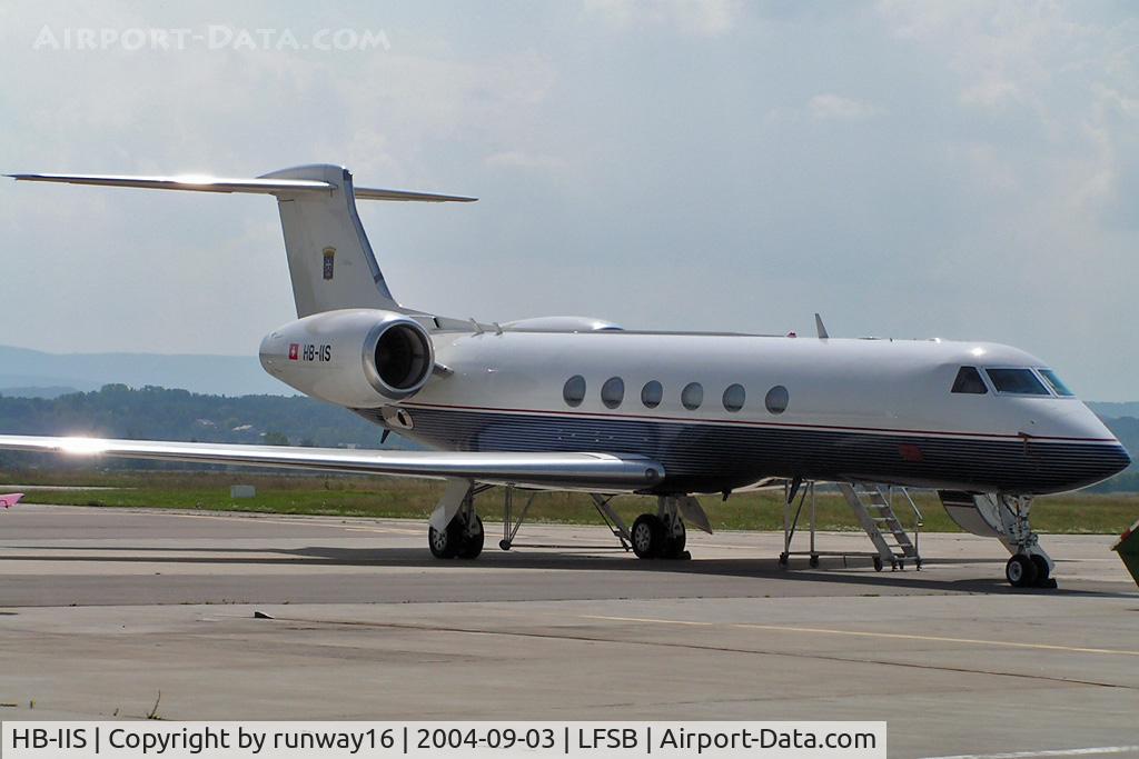 HB-IIS, 1999 Gulfstream Aerospace GV C/N 572, xy