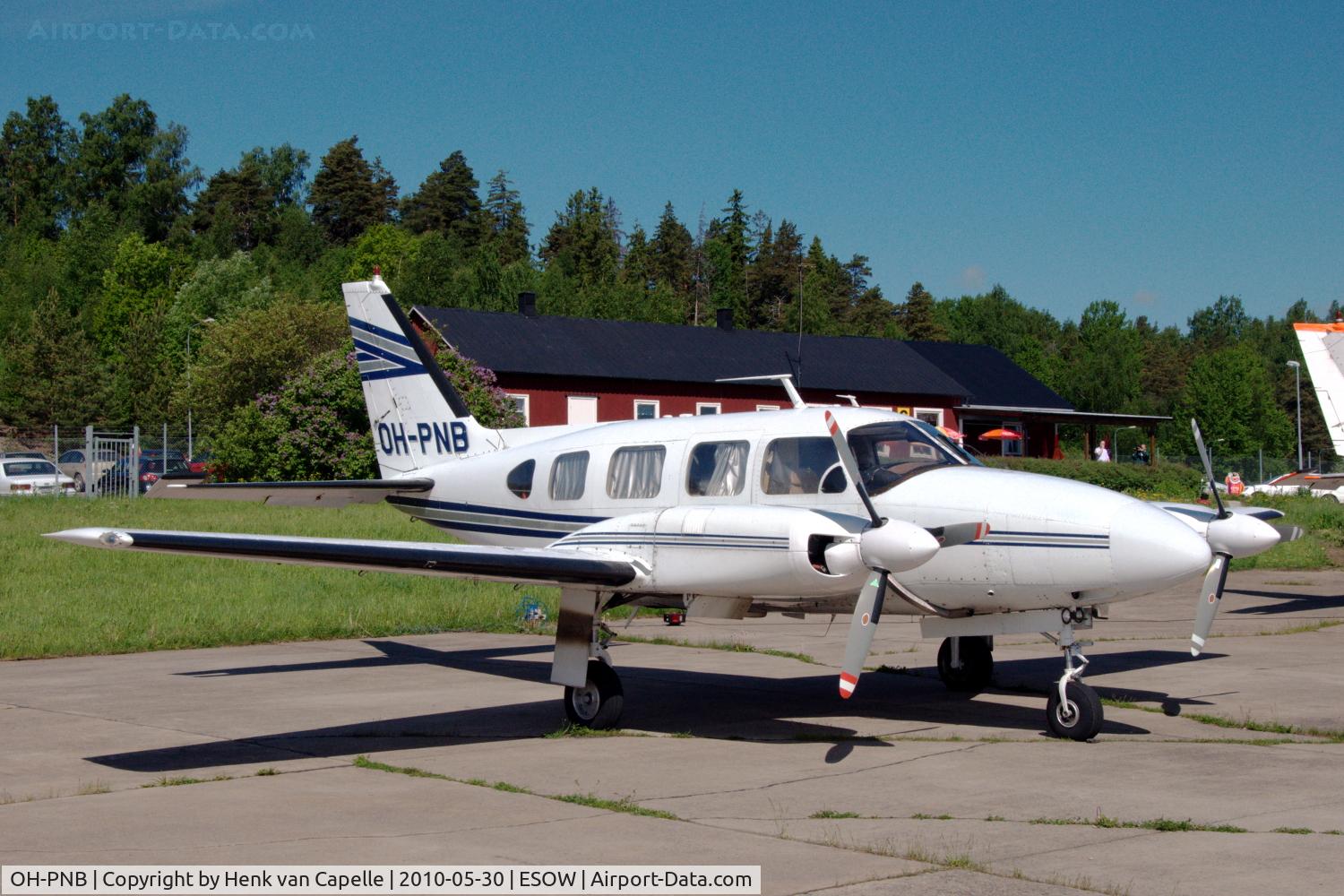 OH-PNB, 1970 Piper PA-31-310 Navajo C/N 31-609, Finnish Piper Navajo at Västerås Hässlö airport, Sweden