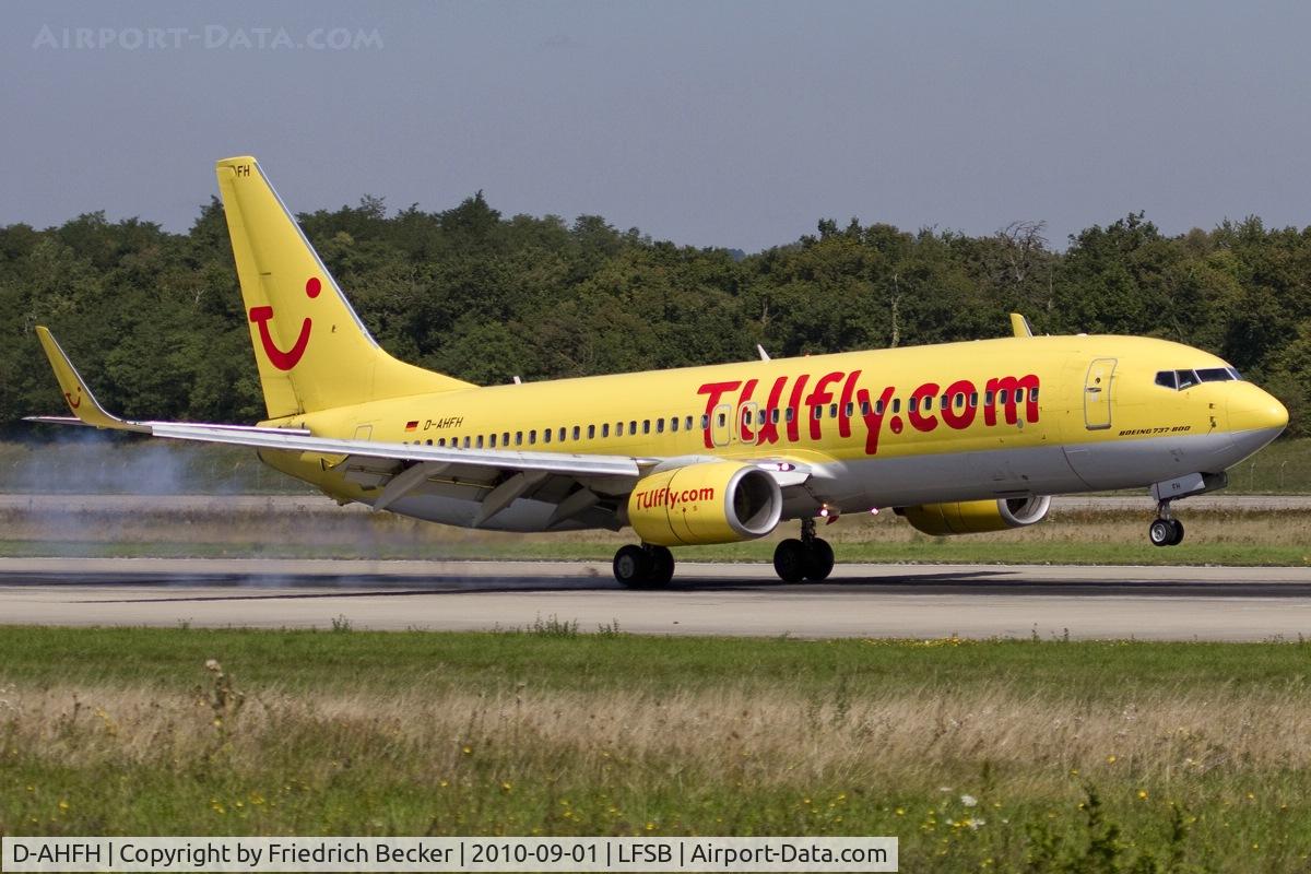 D-AHFH, 1999 Boeing 737-8K5 C/N 27983, decelerating after touchdown