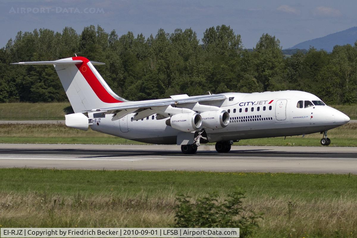EI-RJZ, 1998 BAe Systems Avro 146-RJ85A C/N E.2326, decelerating after touchdown
