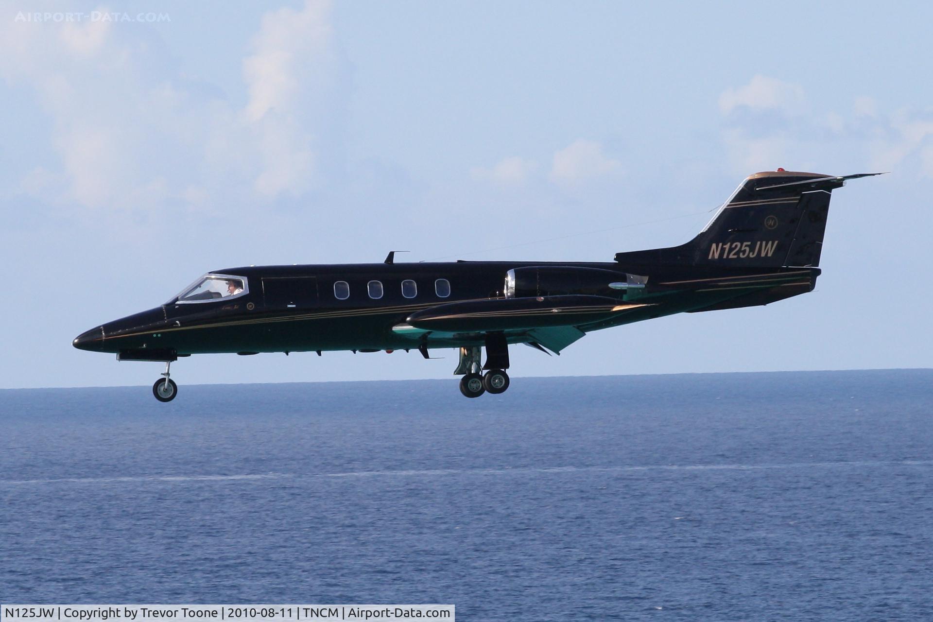 N125JW, 1981 Gates Learjet 25D C/N 352, Gates Learjet 25D, c/n: 352