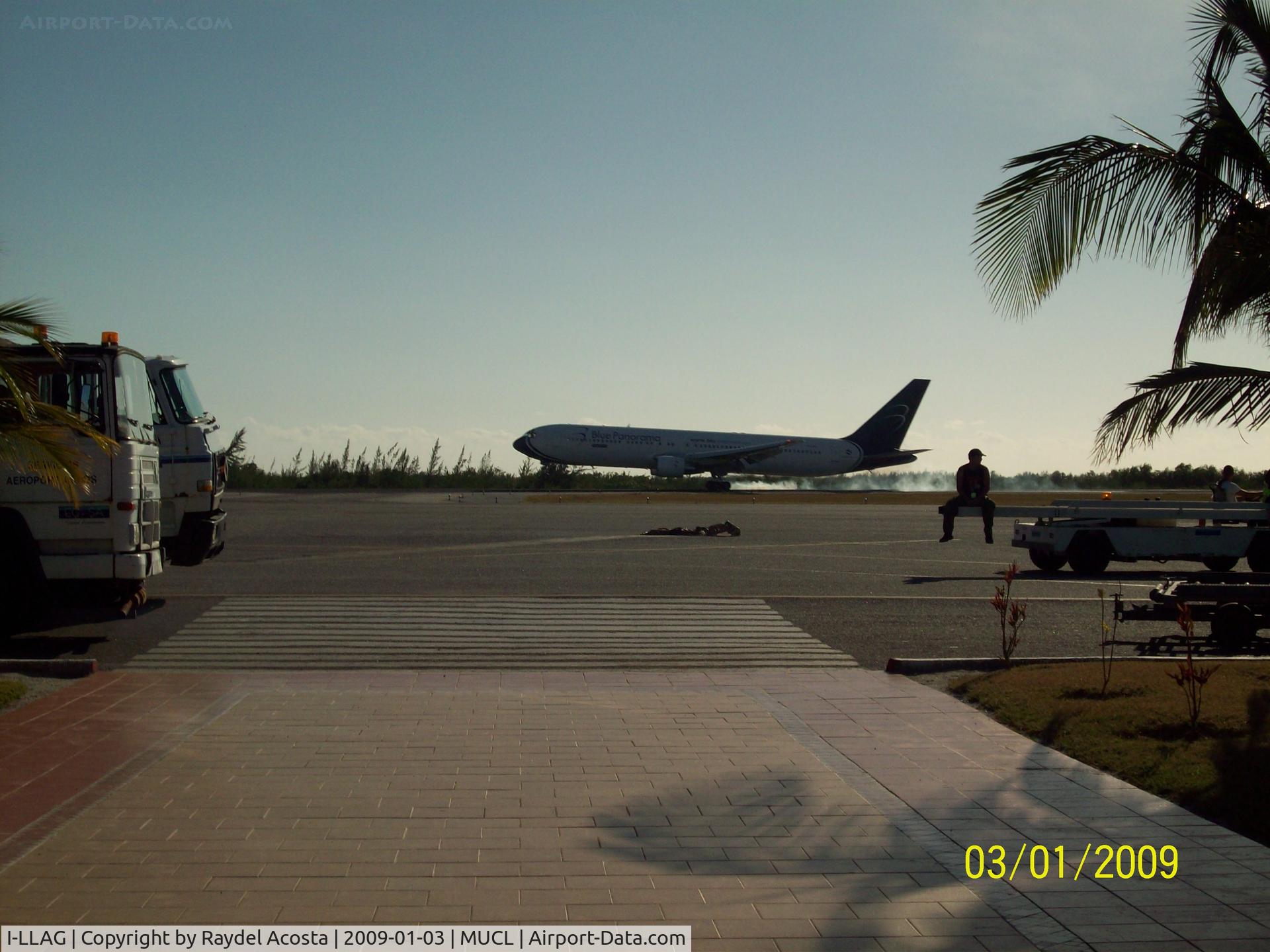 I-LLAG, 1991 Boeing 767-330/ER C/N 25137, TouchDown MUCL