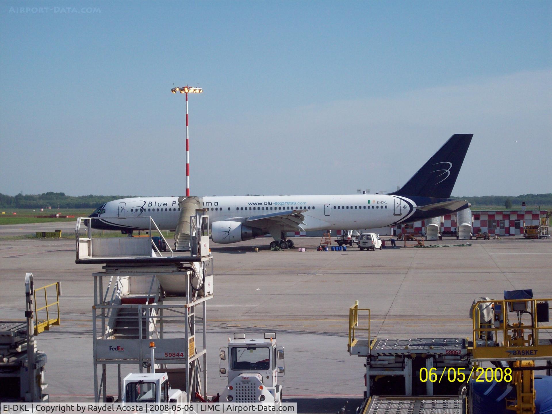 EI-DKL, 1997 Boeing 757-231 C/N 28482, Cold and Dark, BV