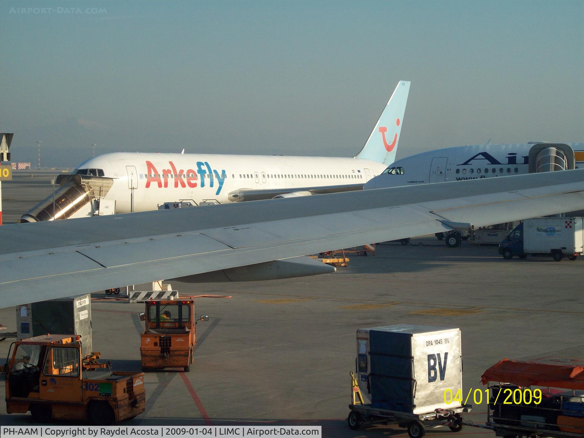 PH-AAM, 1991 Boeing 767-3S1/ER C/N 25221, Arkefly