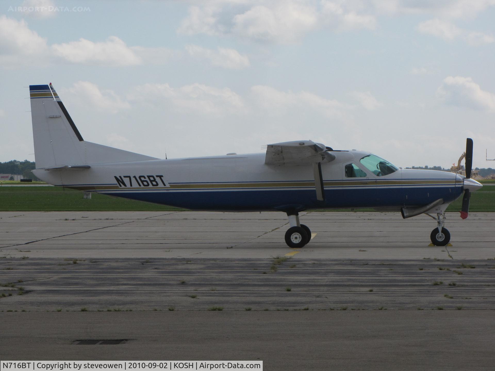 N716BT, 2000 Cessna 208B C/N 208B0843, Basler ramp @KOSH