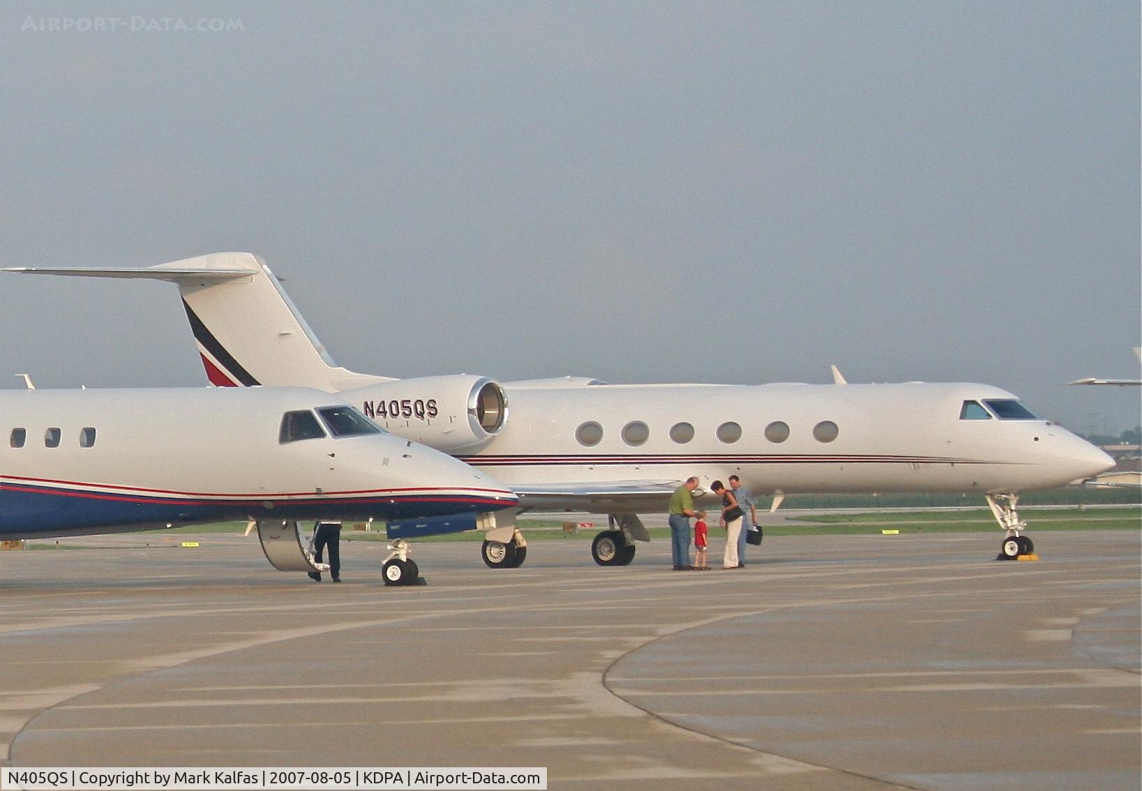 N405QS, 2006 Gulfstream Aerospace GIV-X (G450) C/N 4054, NetJets Gulfstream Aerospace GIV-X, N405QS on the ramp KDPA.