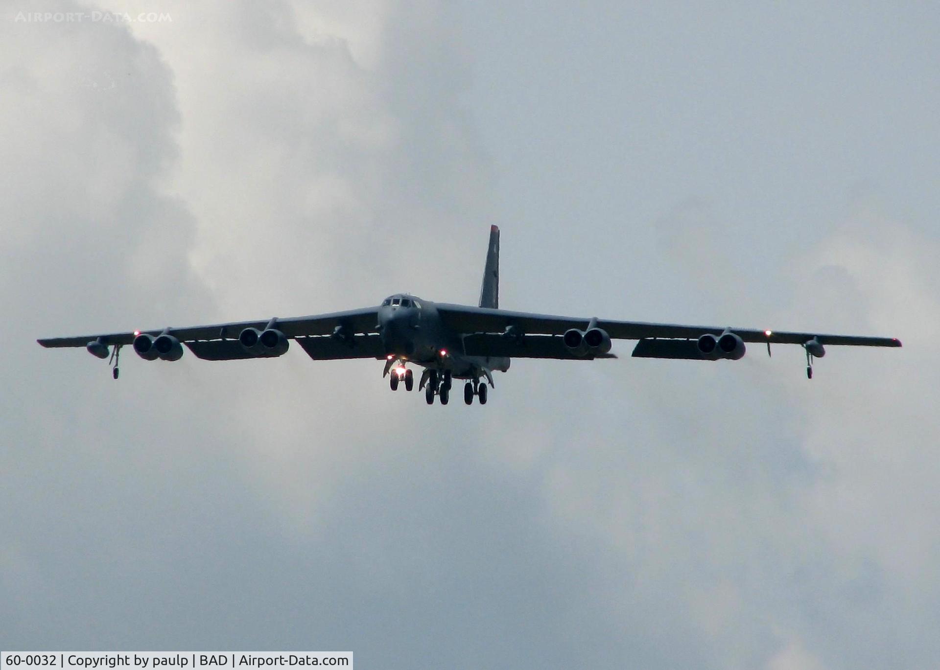 60-0032, 1960 Boeing B-52H Stratofortress C/N 464397, Landing at Barksdale Air Force Base.