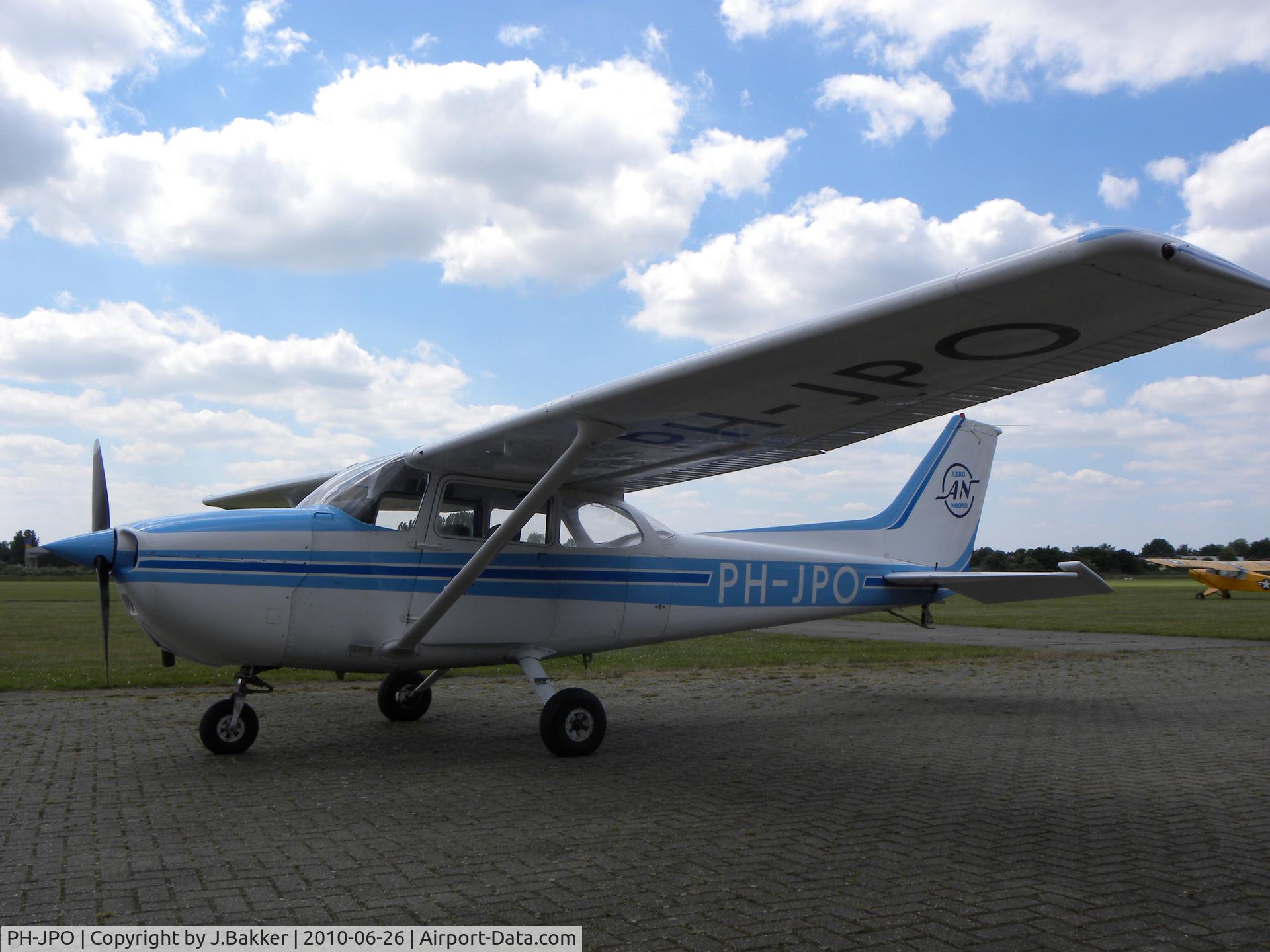 PH-JPO, 1980 Reims F172N Skyhawk C/N F17202010, Photo gemaakt vlak voor een rondvlucht met dit toestel