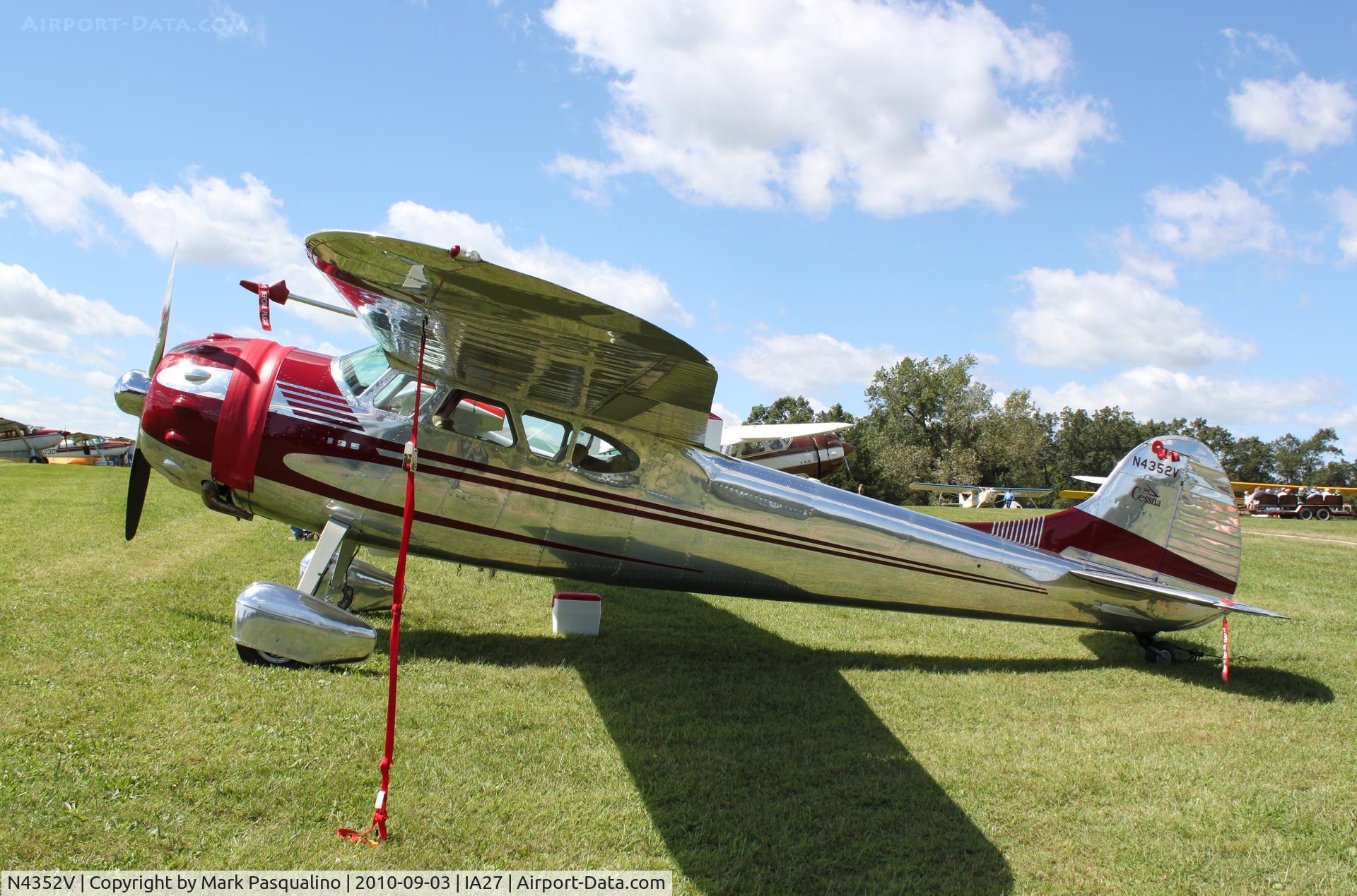 N4352V, 1948 Cessna 195 C/N 7261, Cessna 195