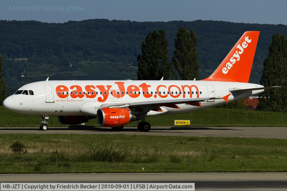 HB-JZT, 2005 Airbus A319-112 C/N 2420, taxying to the active