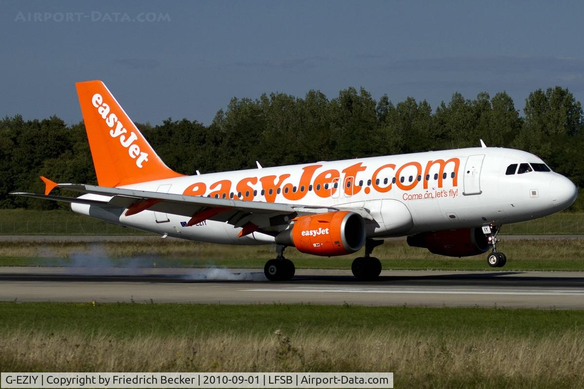 G-EZIY, 2005 Airbus A319-111 C/N 2636, touchdown