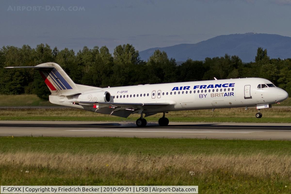 F-GPXK, 1991 Fokker 100 (F-28-0100) C/N 11329, touchdown