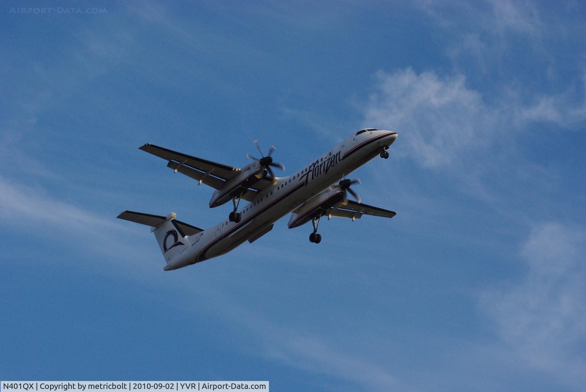 N401QX, 2001 De Havilland Canada DHC-8-402 Dash 8 C/N 4031, Evening arrival