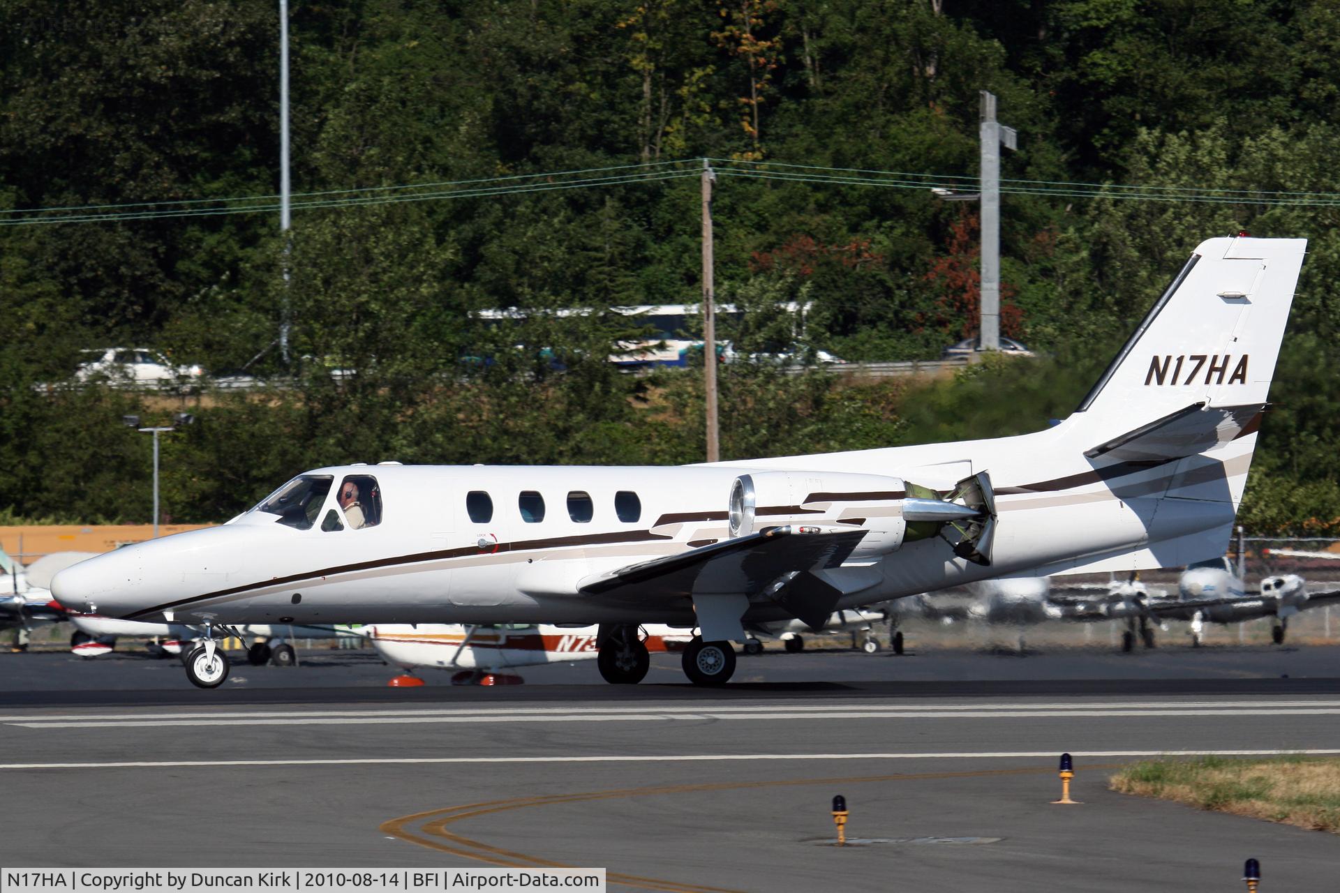 N17HA, 1978 Cessna 501 Citation I/SP C/N 501-0072, An older Citation arriving at BFI