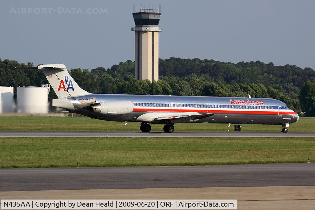 N435AA, 1987 McDonnell Douglas MD-83 (DC-9-83) C/N 49453, American Airlines N435AA (FLT AAL1187) on takeoff roll on RWY 23 en route to Dallas/Fort Worth Int'l (KDFW).