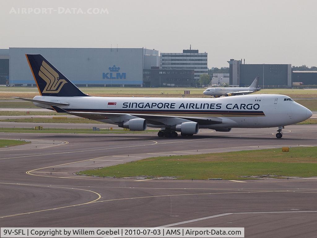 9V-SFL, 2003 Boeing 747-412F/SCD C/N 32897, Ready for take off from Airport Schiphol