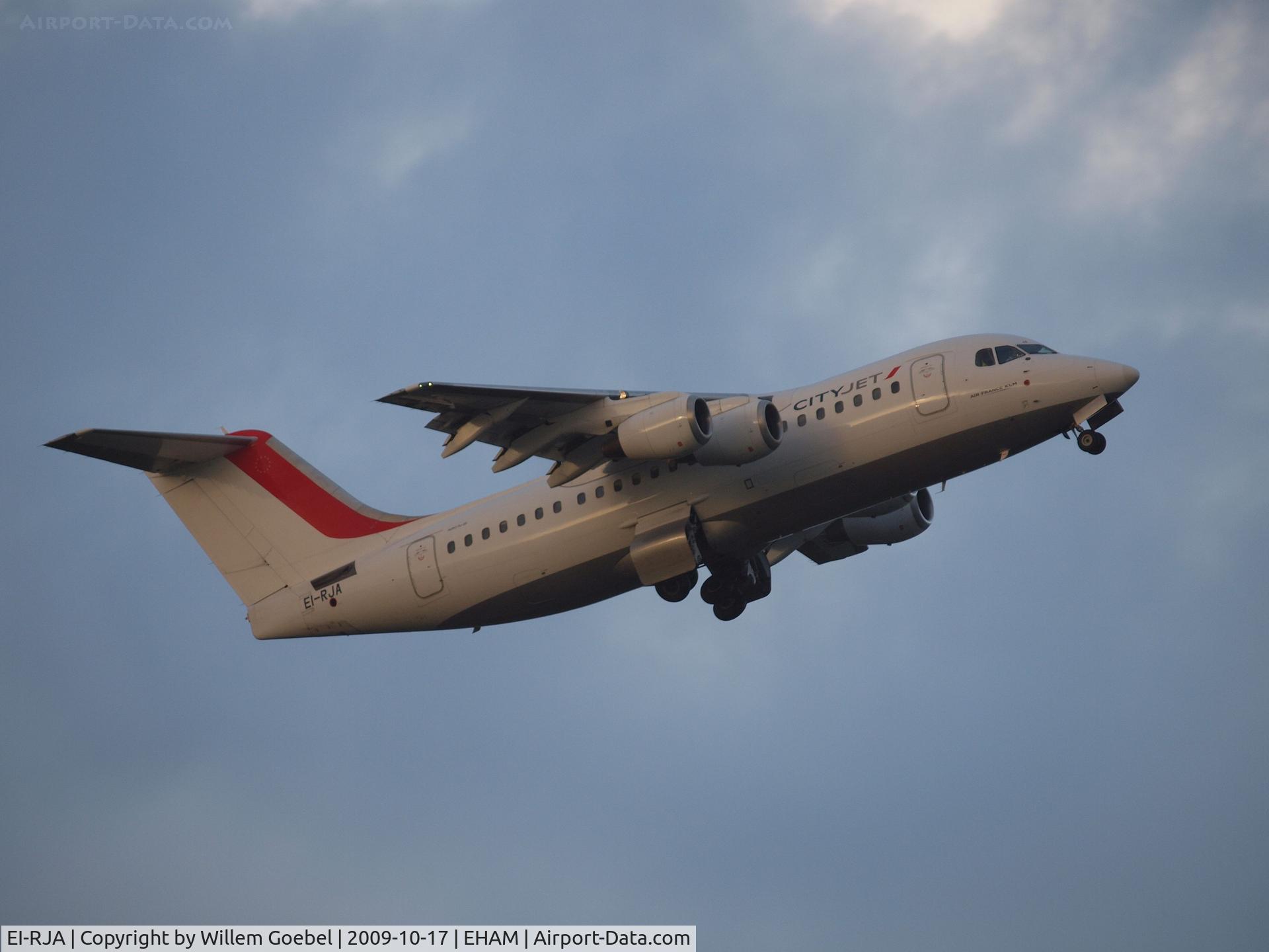 EI-RJA, 1998 British Aerospace Avro 146-RJ85A C/N E2329, Take off from Schiphol Airport