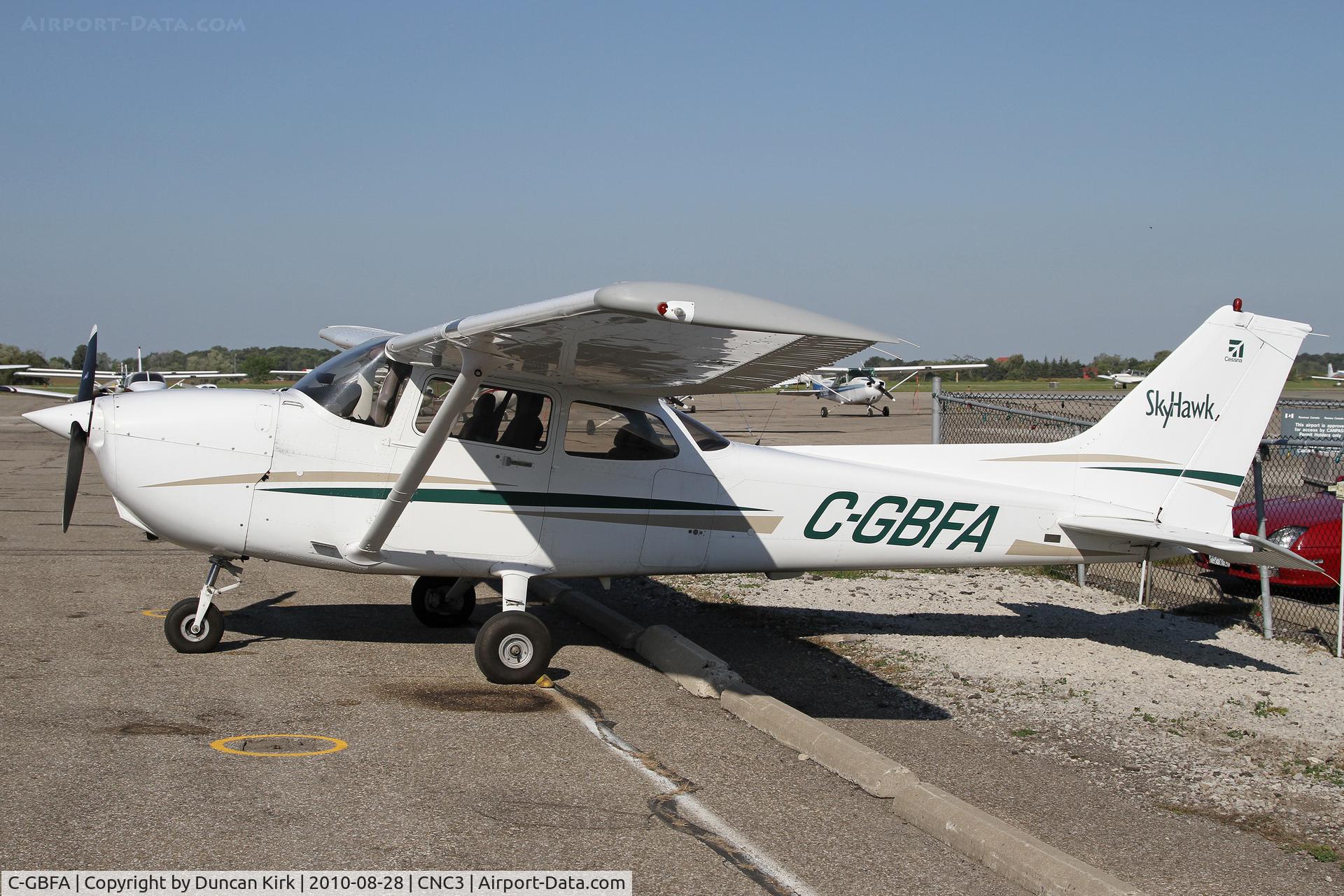 C-GBFA, 2003 Cessna 172R C/N 17281196, One of many 172's at Brampton